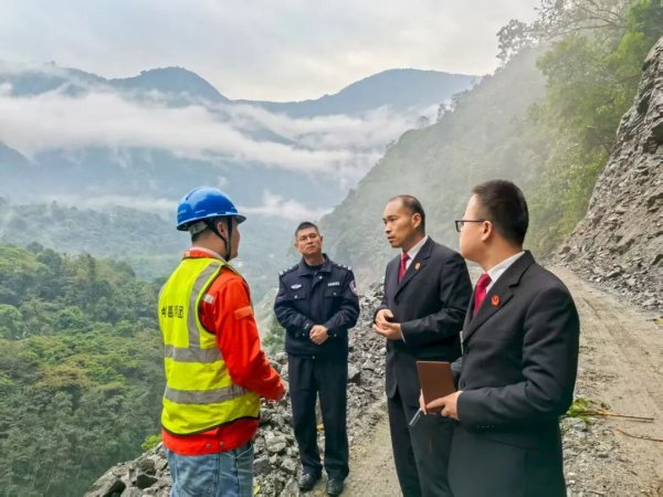 浩源配资 李海龙：一把卷尺量公平